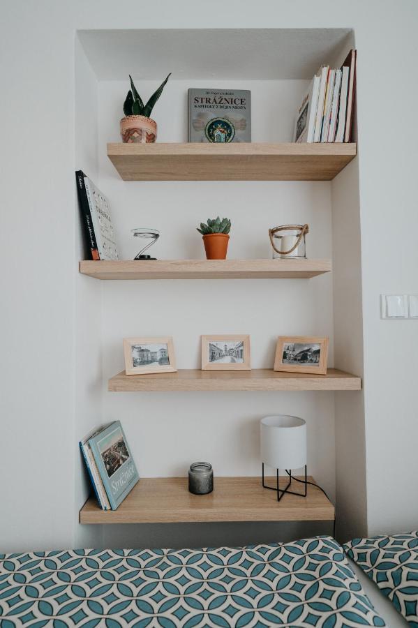 Ve Dvore Apartment