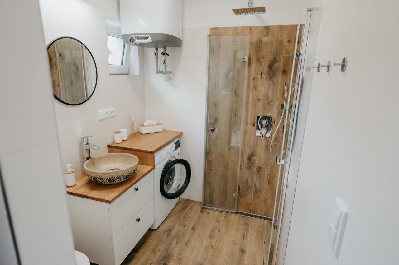 Apartment Ve Dvore